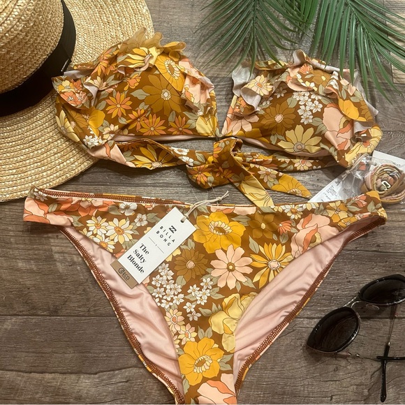 ★ Billabong x Salty Blonde Underwire Bandeau Bikini Top + Lowrider Bikini Bottom - Picture 3 of 17